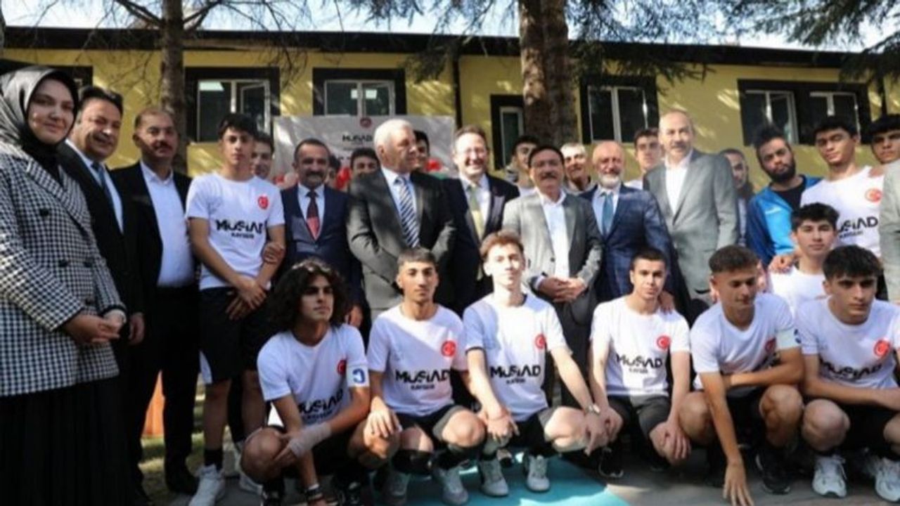 Kayseri Kocasinan gençleri geleceğe hazırlanıyor