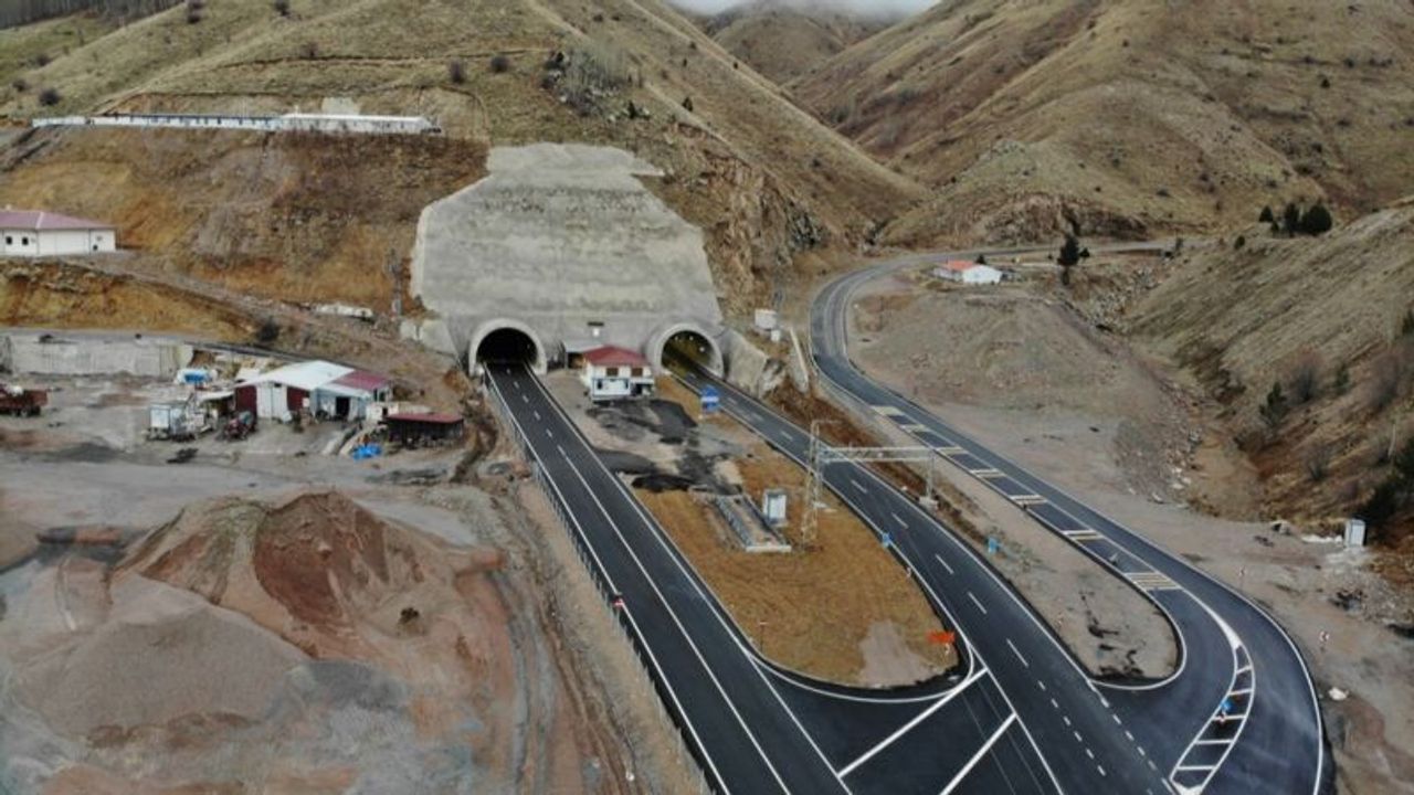 Eğribel Tüneli'nin Çift Tüplü Yenilendi, Tokat-Giresun Yolu Güvenli ve Hızlı Hale Geldi