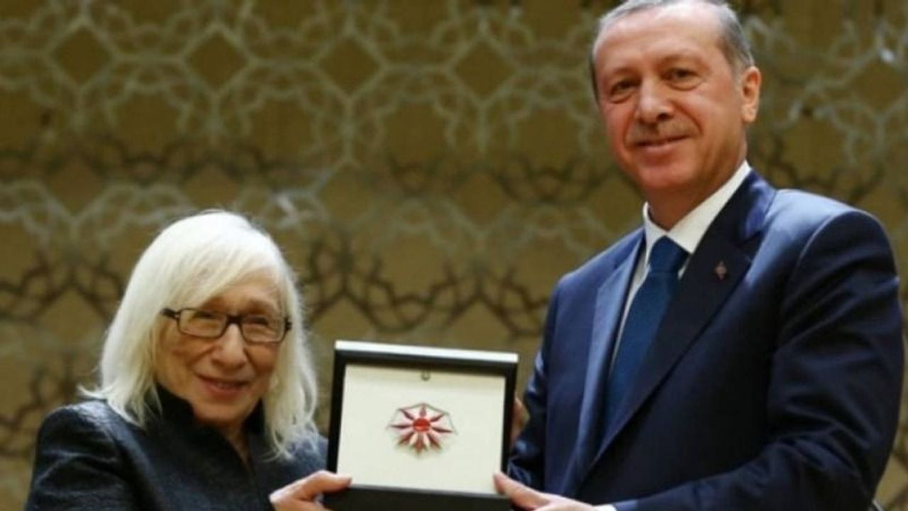 Ünlü yazar hayatını kaybetti