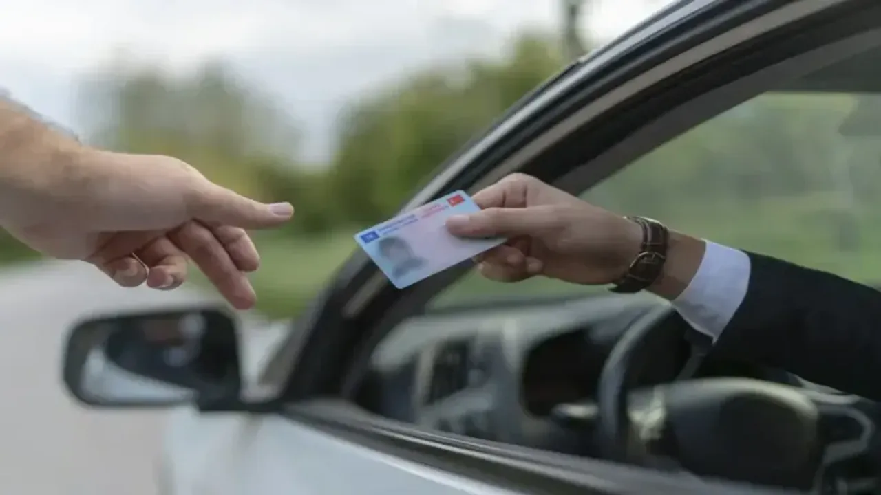 Tokatlı Sürücüler Dikkat! Ehliyeti Eski ve Yeni Olan Herkesi İlgilendiriyor, Süresi Var Ceza Ödeyebilirsiniz