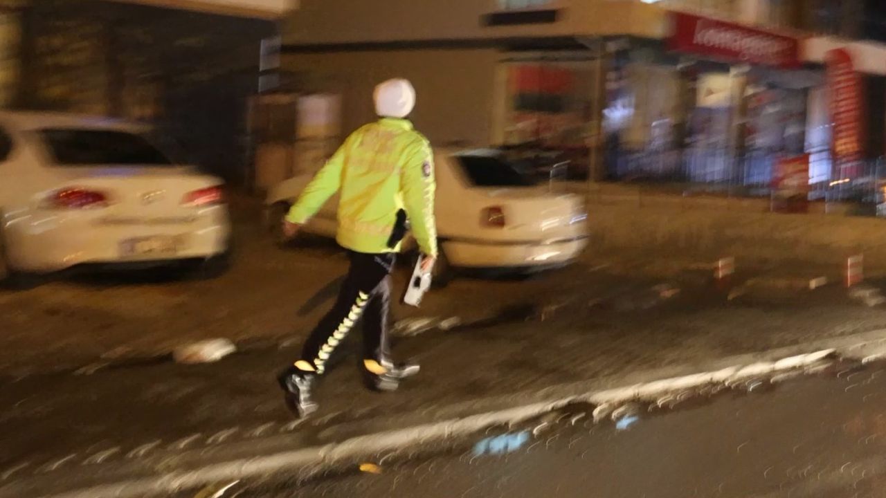 Uygulama Noktasından Kaçacaktı, Polisten Kaçamadı!