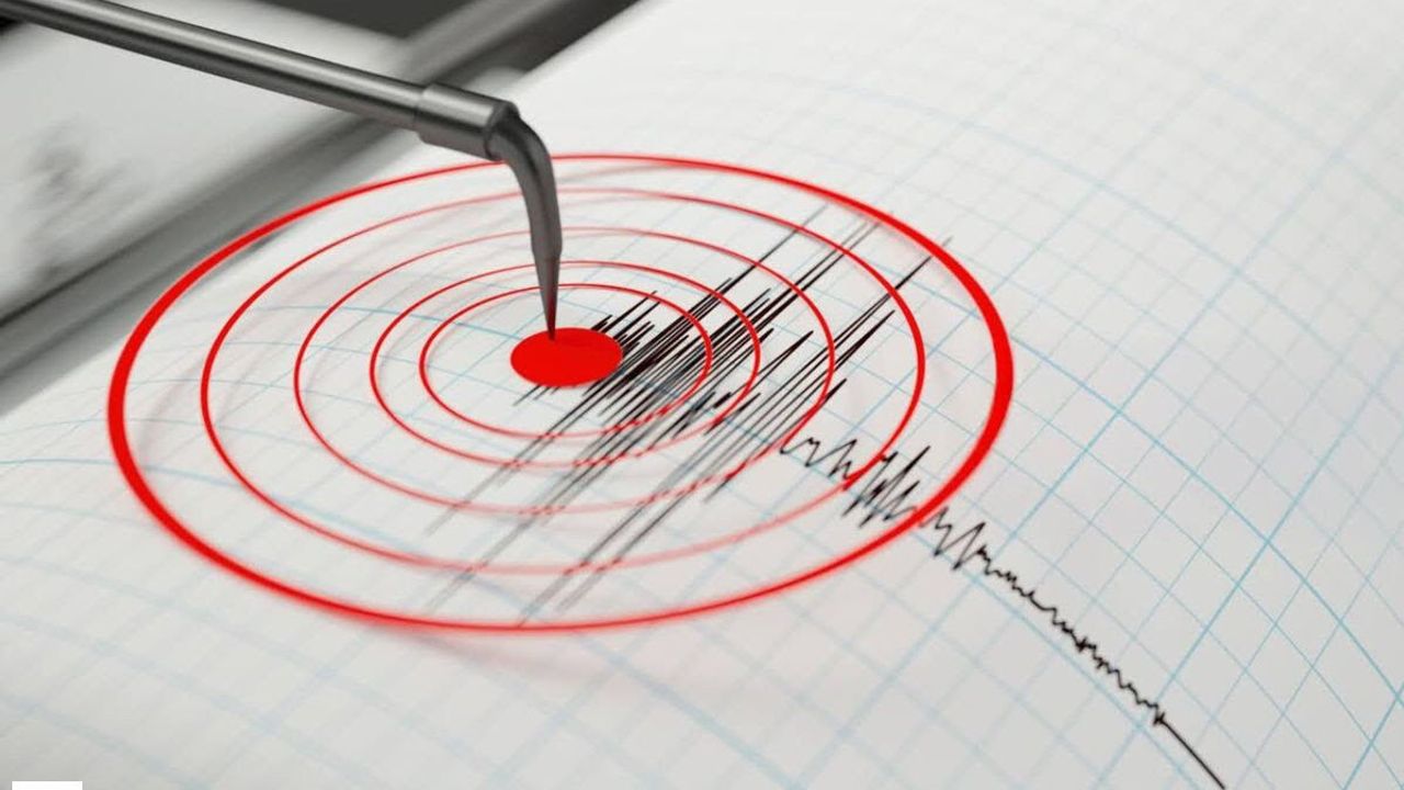 4 Büyüklüğündeki Deprem Paniğe Yol Açtı