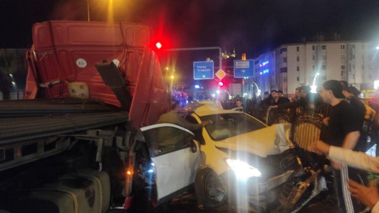 Karadeniz Sahil Yolu'nda Kaza: Bayram Tatili Acıya Dönüştü
