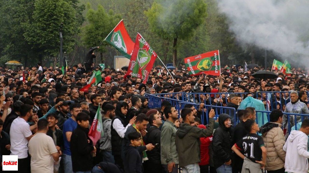 Sevinç yerini paniğe bıraktı: 11 yaralı, 10 gözaltı