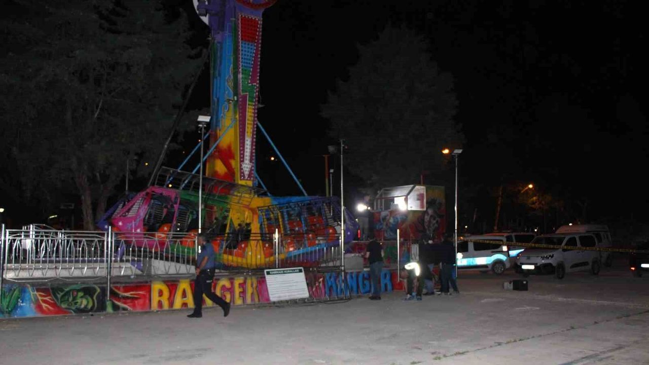Lunaparkta korkunç kaza: 20 yaşındaki genç hayatını kaybetti