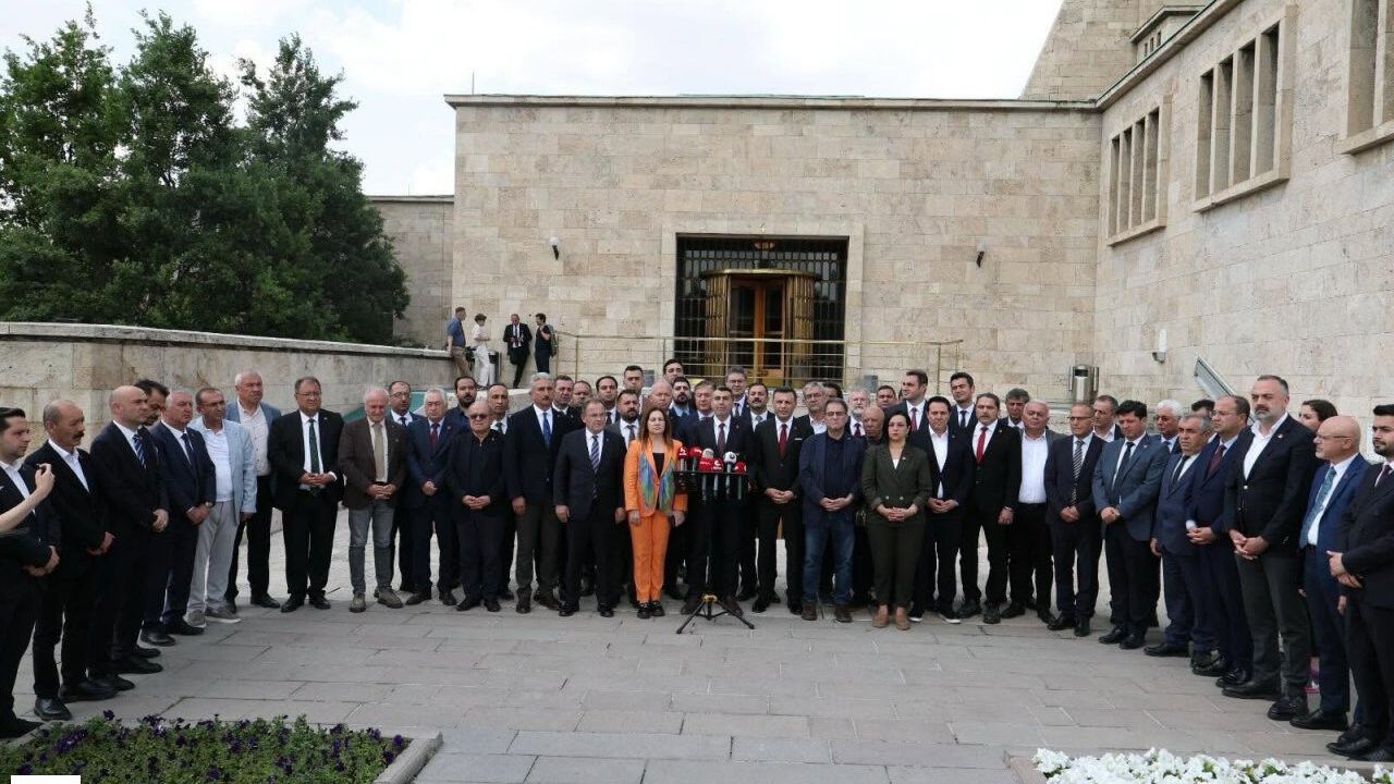 CHP’de Kurultay Çağrısı: Tokat Dahil 74 İl Başkanı
