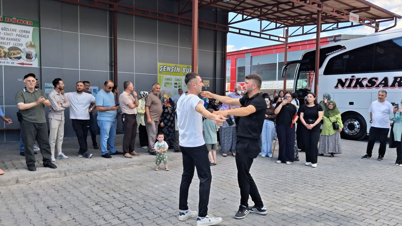 Niksar’da Duygu Dolu Asker Uğurlaması