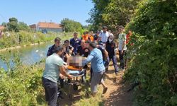 Samsun'da boğulma tehlikesi geçiren baba ve oğlu hastaneye kaldırıldı