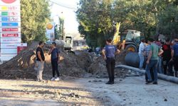 Altyapı çalışmaları sırasında toprak altında kalan 2 işçi kurtarıldı