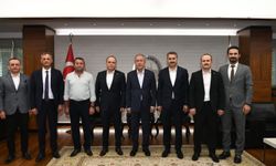 Tokat ekibi Kayseri'de Hulusi Akar ile biraraya geldi