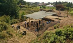 Belediye Başkanı Kılıç, İkiztepe Höyüğü kazı ekibini ziyaret etti