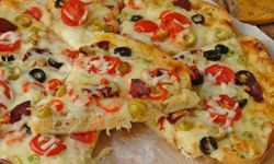 Bayat ekmeğinizi israf etmeyin! Bayat ekmek pizzası yapın...