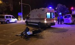 BİLECİK - Motosiklet ile ticari araç çarpıştı 1'i ağır 2 kişi yaralandı