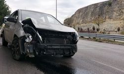 Karabük'te bariyere çarpan otomobildeki 2 kişi yaralandı