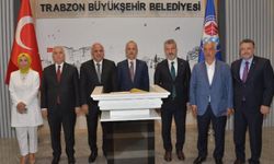Bakan Uraloğlu Trabzon Büyükşehir’i ziyaret etti