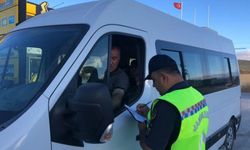 Yozgat'ta jandarma okul servis araçlarını denetledi