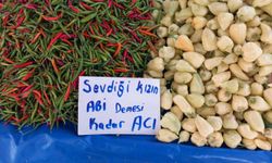 Pazar Tezgahlarındaki Yazılar Gülümsetti!
