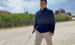 Görme engelli genç azmiyle dünyasını aydınlattı