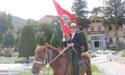 Tokat'ta sıra dışı aday...At üstünde seçim startı verdi