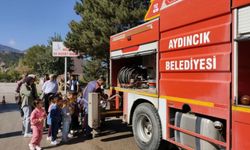 Aydıncık Anaokulu öğrencileri itfaiye müdürlüğünü ziyaret etti