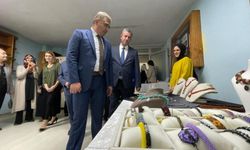 Düzce'de kursiyerlerin yaptığı el sanatı ürünler sergilendi
