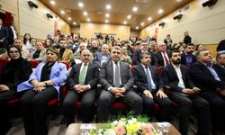 Düzce'de düzenlenen panelde medya ve yerel yönetimler ele alındı