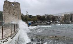 Sinop'ta fırtınada 4 metrelik dalgalar oluştu