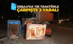 Erbaa'da TIR ile Traktör çarpıştı: 2 yaralı