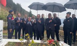 İçişleri Bakan Yardımcısı Bülent Turan, şehit Eren Bülbül'ün kabrini ziyaret etti: