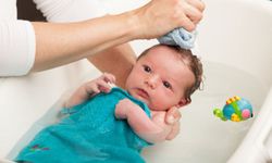 Rüyada Bebek Yıkamak: Hayatınızda Olumlu Gelişmeler ve Yenilenme