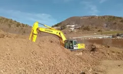 Tokat'ta ikiye bölünen köye yol