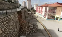 İlkokulun İstinat Duvarı Çöktü: Yaralanan Yok