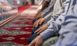 Berat Gecesi 100 Rekatlık Namaz Nasıl, Ne Zaman Kılınır?