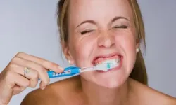 Rüyada Diş Fırçalamak: Temizlik ve Yenilenmenin Sembolik Anlamı