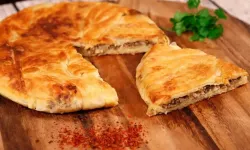 Sahur için Hızlı ve Lezzetli Çözüm: Şipşak Peynirli Börek Tarifi