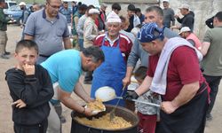 Gemerek'te vatandaşlar yağmur duasına çıktı