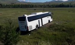 Yolcu otobüsü yoldan çıktı çok sayıda yaralı var...
