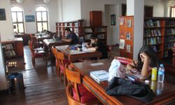 Sinop'ta yaz sezonunda kütüphaneye ilgi devam ediyor