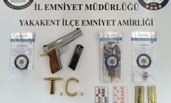 Yakakent'te tabanca, mühimmat ve uyuşturucu madde ele geçirildi