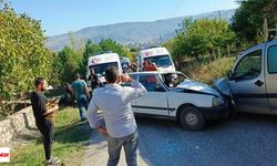 Tokat'ta İki Araç Çarpıştı: Çok Sayıda Yaralı Var!