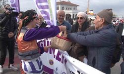 Kadıköy’de Ordu Günleri tanıtımında tonlarca fındık dağıtıldı