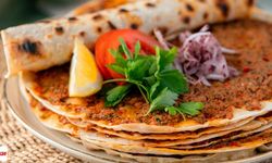 Lahmacun Yapmanın Sırları: Evde Restoran Lezzetinde Lahmacun Tarifi