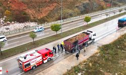 Tokat'ta aşırı yük tırın lastiklerini tutuşturdu!