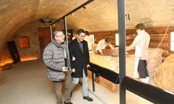 Türkiye’nin ilk tematik Müzelerinden:Turistler Akın Ediyor