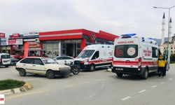 Tokat'ta Milli Eğitim Müdürlüğü Önünde Kaza: Otomobil ile Motosiklet Çarpıştı!