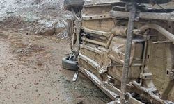 Yozgat’ta hafif ticari araç devrildi: 2 kişi yaralandı