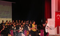 Tokatlı Ortaokul Öğrencileri 9 Dilde Şarkı Söyledi
