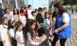 Tokat'ta Üniversite Öğrencilerinden Köy Okuluna Renkli Bir Sürpriz