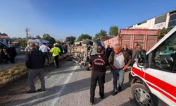 Otomobille Çarpışan Servis Takla Attı: Yaralılar Hastaneye Kaldırıldı