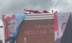 Gök Medrese Açılışında Bayrak Çatıya Uçtu:Rüzgarla İmtihan!